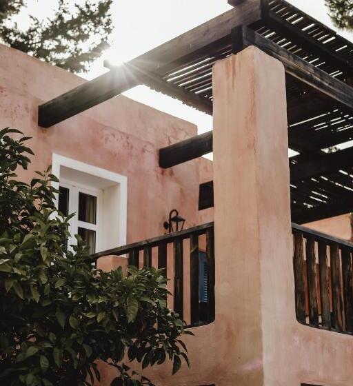 Family flat with view, Candia Park Village