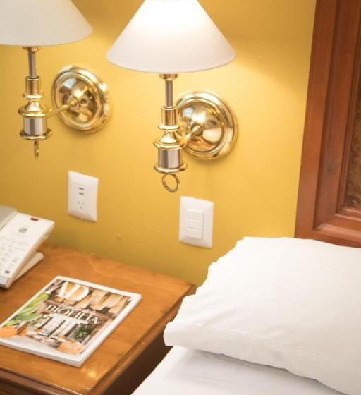 חדר סטנדרט עם מיטת קינג, Country Plaza