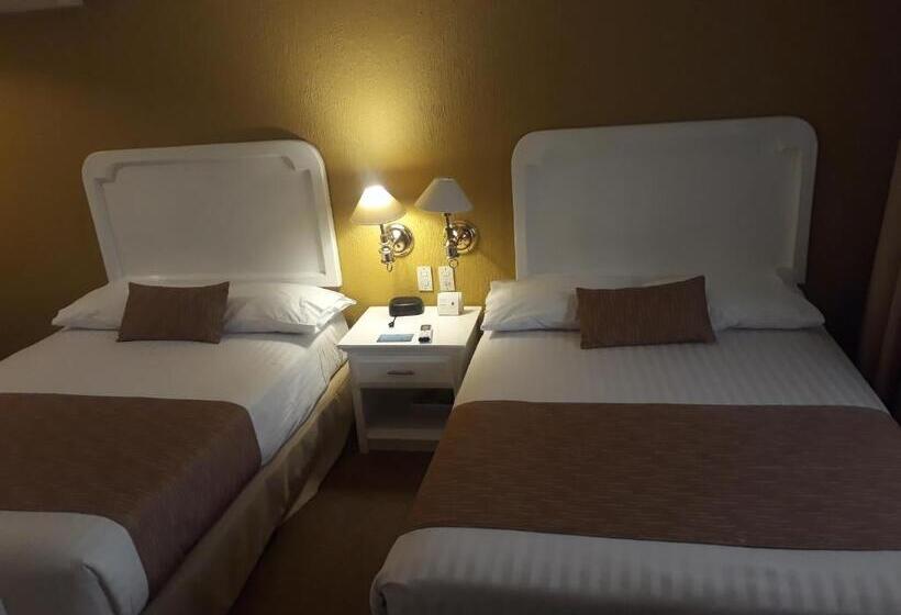 Chambre Standard 2 Lits Doubles, Country Plaza