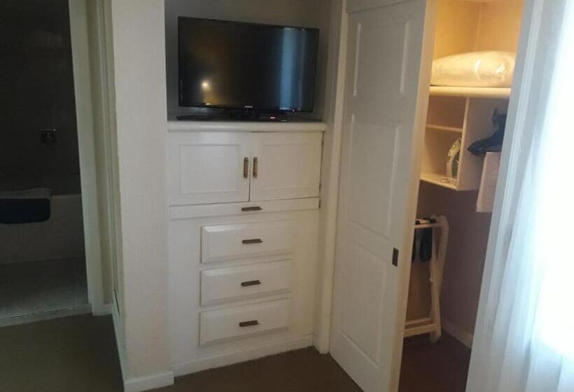 סוויטת ג'וניור, Country Plaza