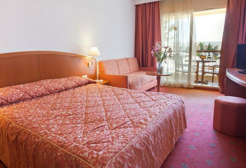 اتاق استاندارد سه نفره, El Mouradi Gammarth