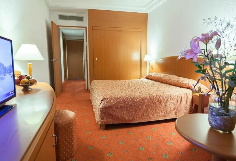 اتاق استاندارد سه نفره, El Mouradi Gammarth