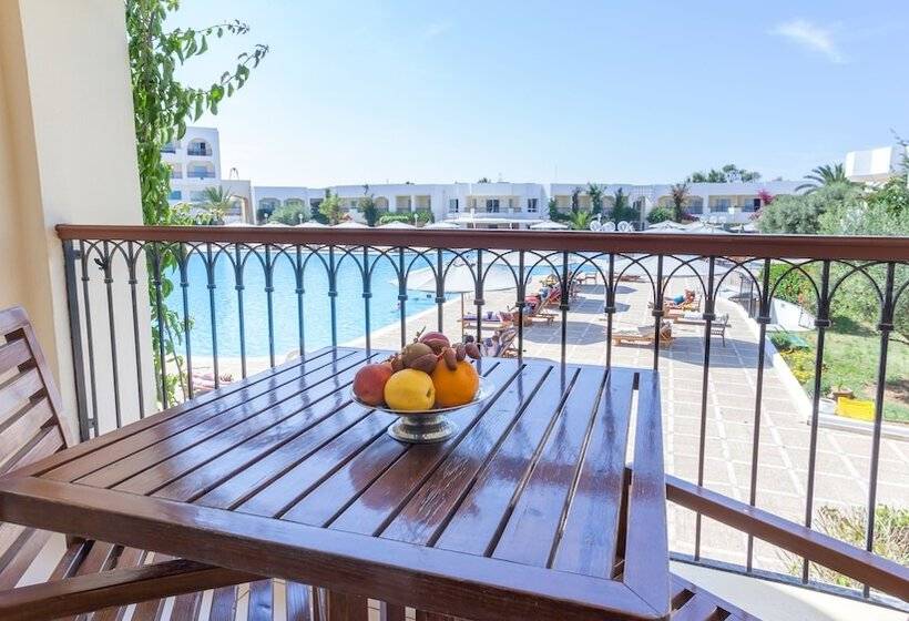 اتاق استاندارد چهار تخته, El Mouradi Gammarth