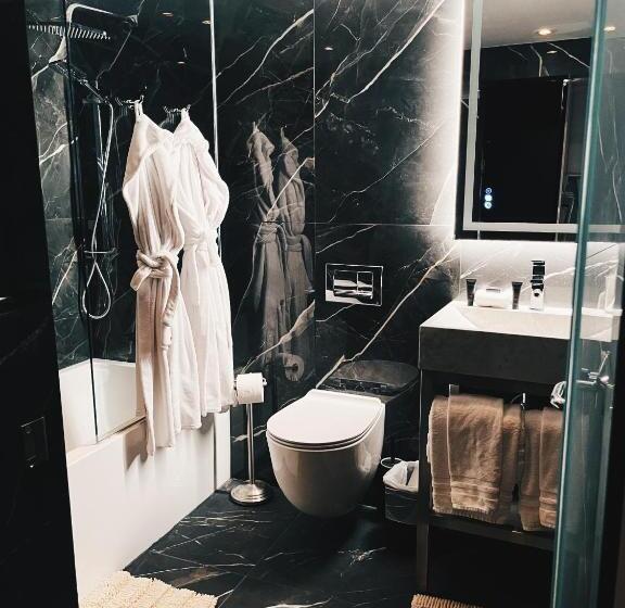 スーペリアールーム, Kutuma