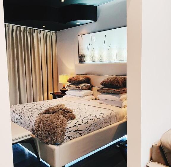 ペントハウススイート, Kutuma