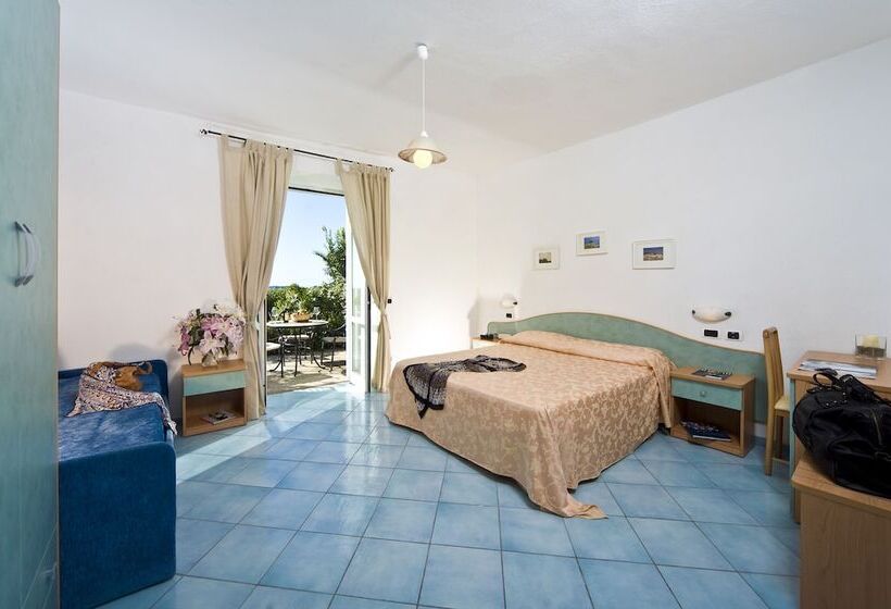 غرفة قياسية ثلاثية, Poggio Del Sole