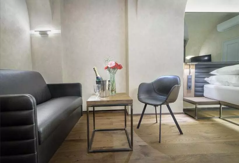Quarto Estandar, Waldstein