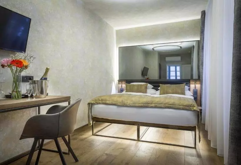 Quarto Estandar, Waldstein