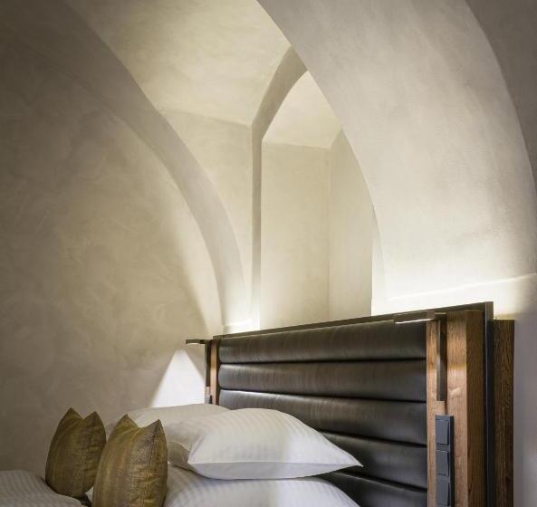 سوییت خانوادگی, Waldstein