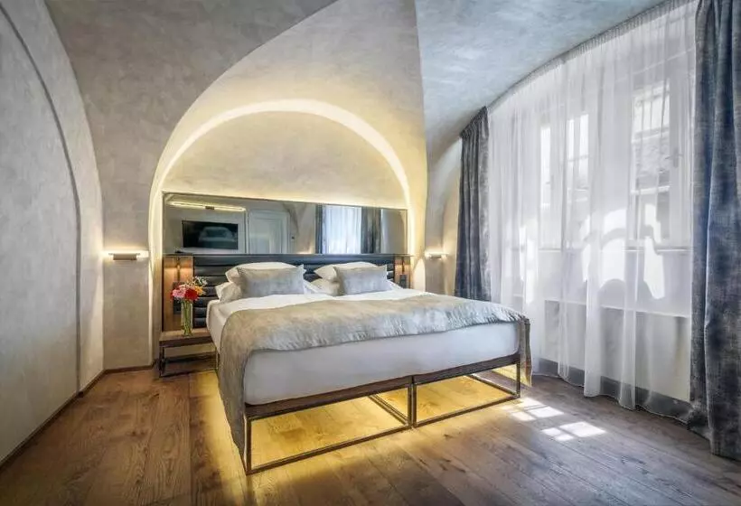 Quarto Estandar, Waldstein