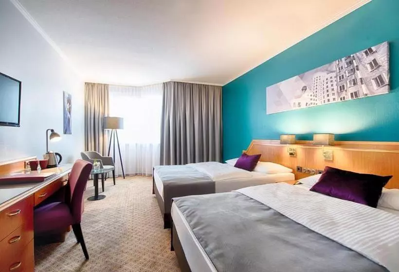 اتاق راحتی سه تخته, Leonardo Hotel Düsseldorf City Center