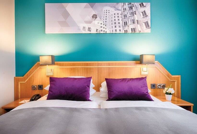 Номер Superior, Leonardo Hotel Düsseldorf City Center