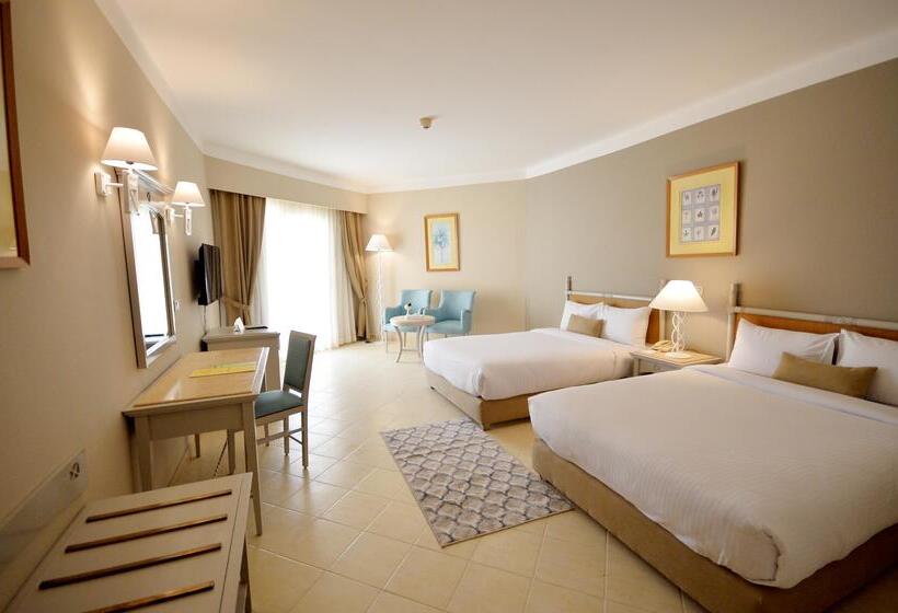 プールの見えるスタンダードトリプルルーム, Aurora Oriental Resort Sharm El Sheikh