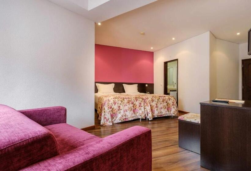 غرفة قياسية, Católica