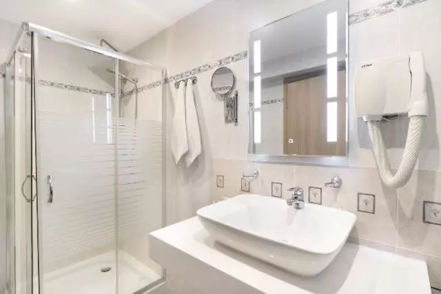 Chambre Standard, Devin Spa