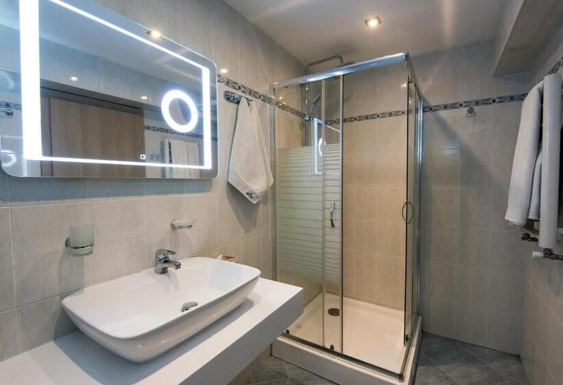 غرفة قياسية, Devin Spa