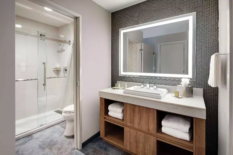 スイート, Highline Vail  A Doubletree By Hilton