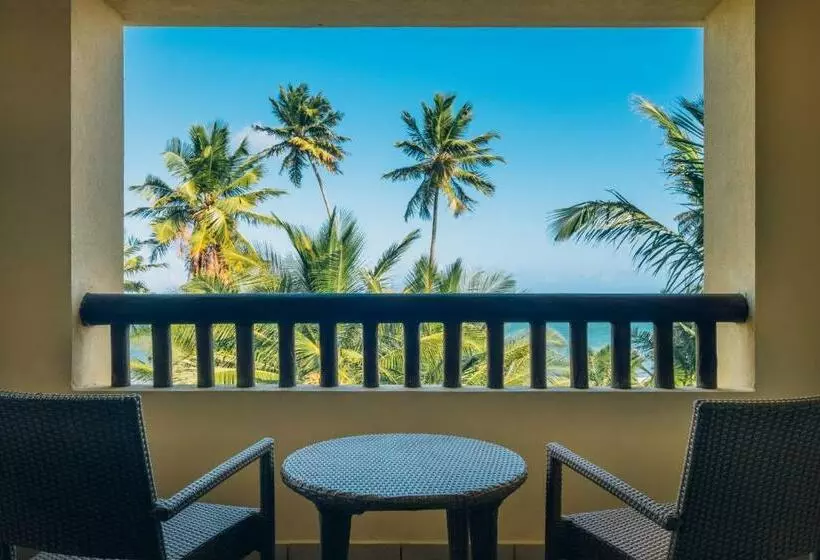 سوئیت جونیور با چشم‌انداز, Iberostar Waves Bahia - All Inclusive