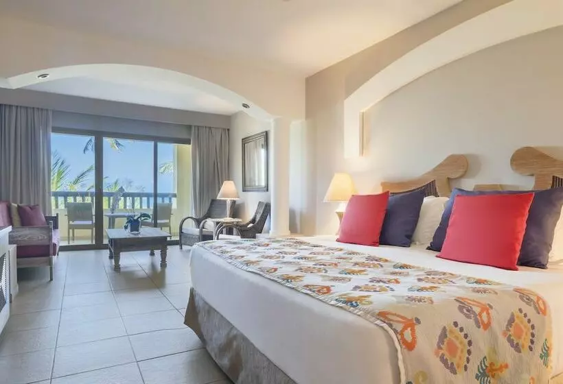 سوییت جونیور با چشم‌انداز دریا, Iberostar Waves Bahia - All Inclusive