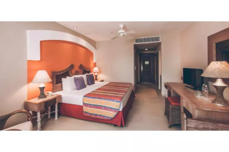 اتاق استاندارد سه نفره, Iberostar Waves Bahia - All Inclusive