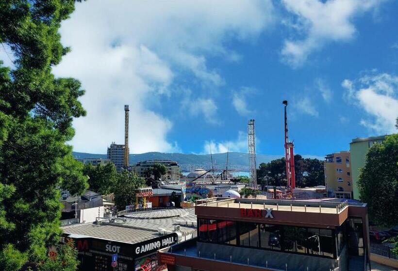 חדר סטנדרט עם מרפסת, Juli