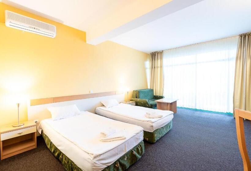 חדר סטנדרט עם מרפסת, Juli