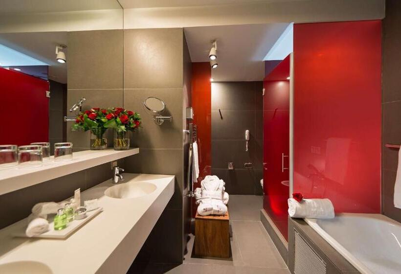 سوییت جونیور, NH Collection Barcelona Constanza