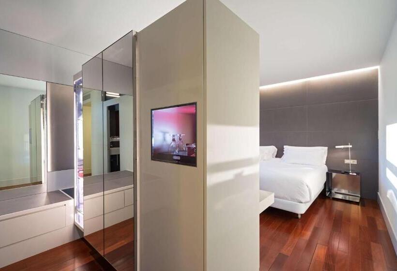 Полулюкс, NH Collection Barcelona Constanza