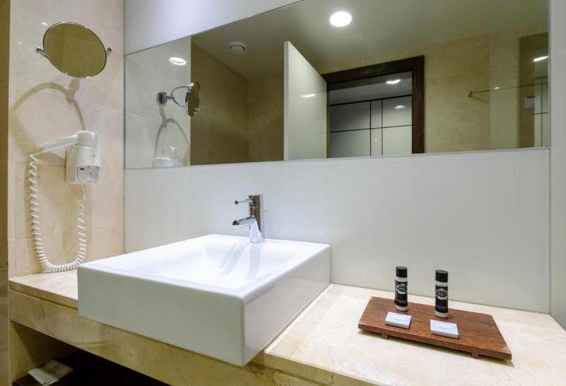 اتاق استاندارد, Olissippo Oriente