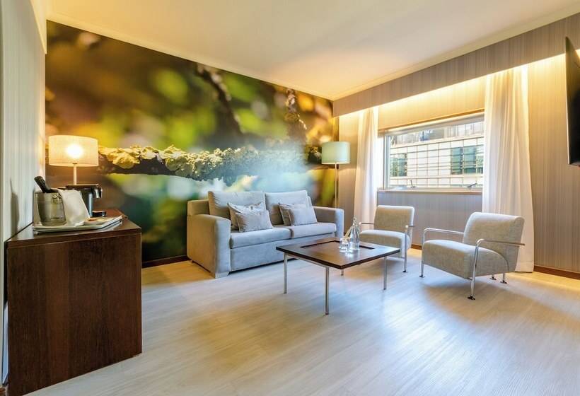 سوییت جونیور, Olissippo Oriente