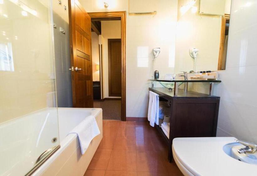 سوییت جونیور, Palacio San Facundo