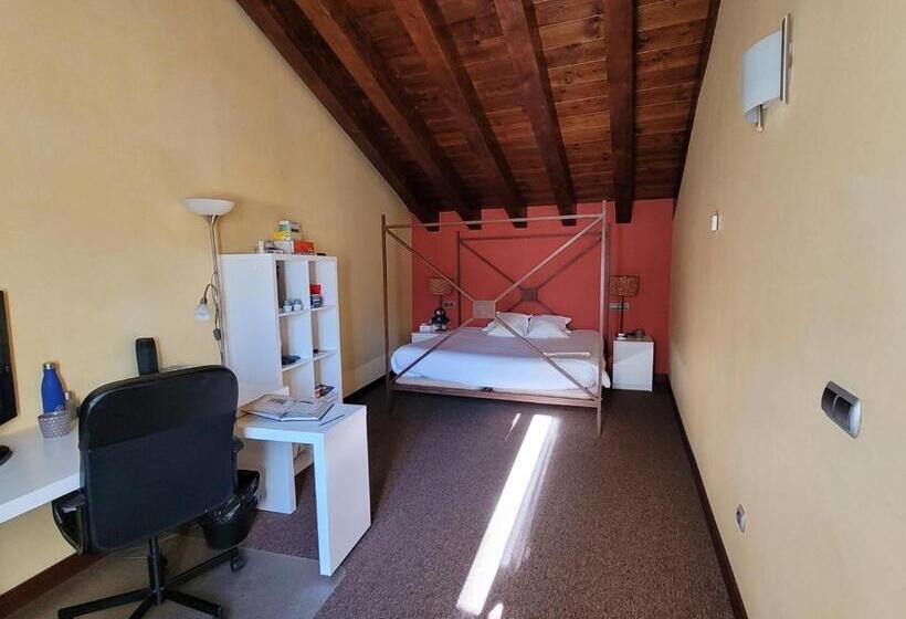 سوییت, Palacio San Facundo