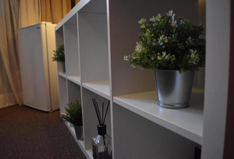 اتاق اکونومی, Palacio San Facundo