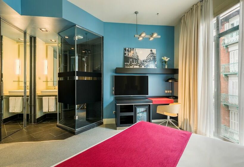 اتاق استاندارد, Room Mate Alicia