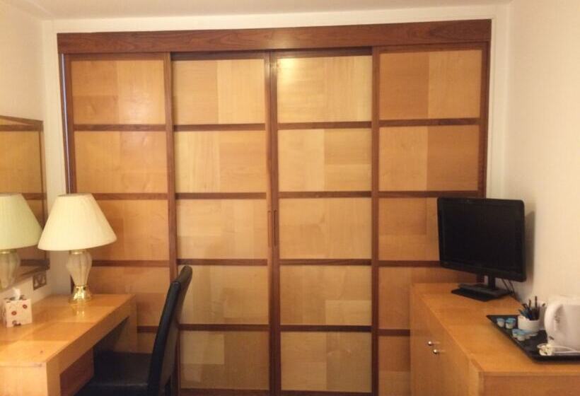 غرفة قياسية, The Britannia Nottingham