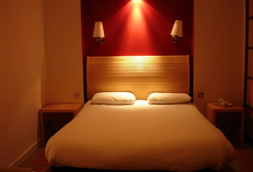 غرفة قياسية, The Britannia Nottingham