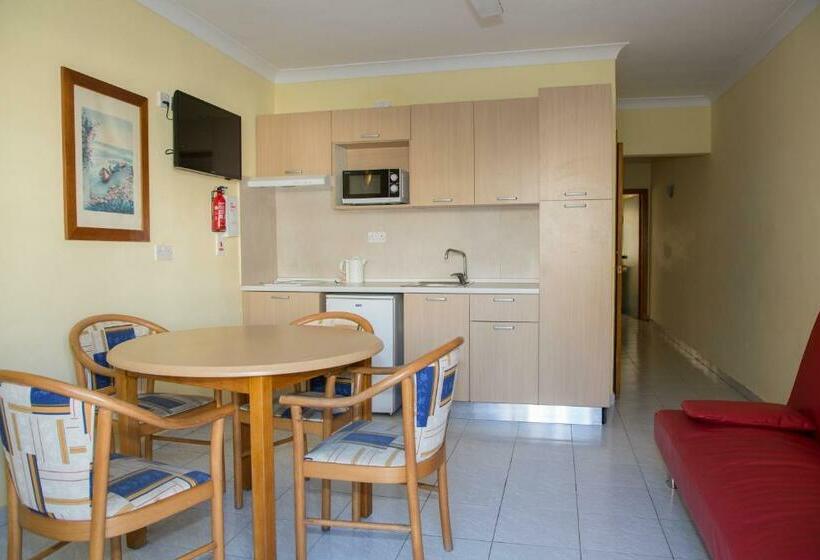 آپارتمان 1 خوابه, The San Anton