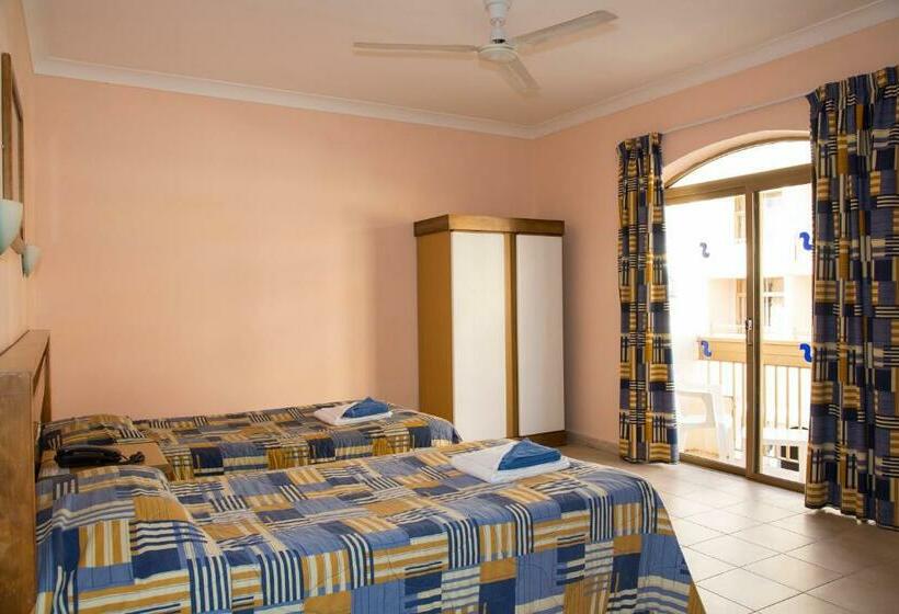 اتاق استاندارد سه نفره, The San Anton