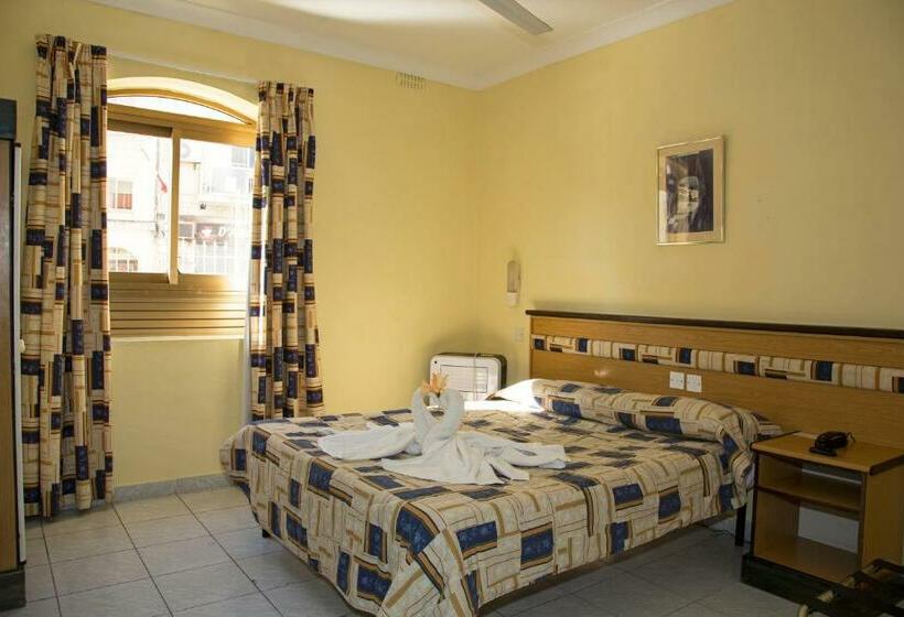 آپارتمان 2 خوابه, The San Anton