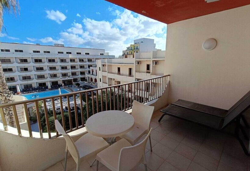 اتاق استاندارد, The San Anton