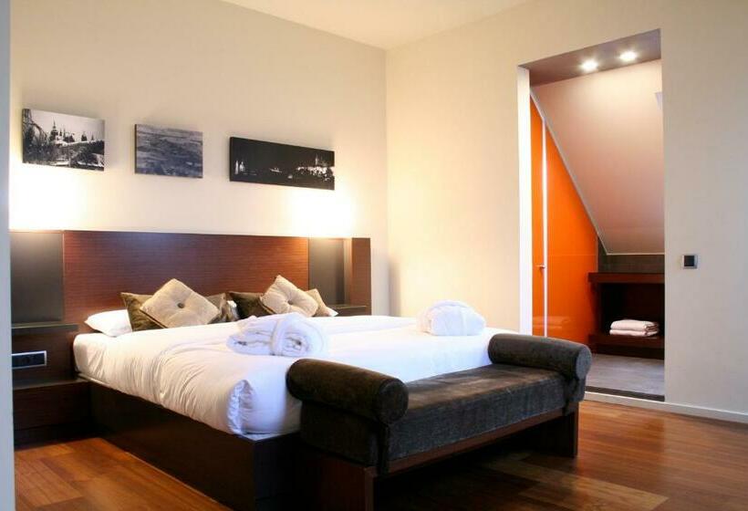 سوییت جونیور, 987 Design Prague