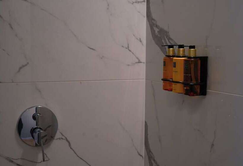 اتاق سوپریور, 987 Design Prague