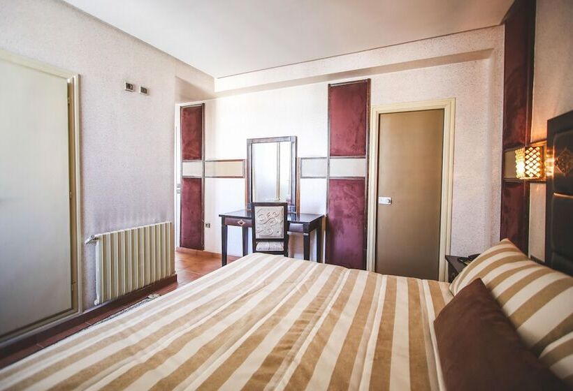 스탠다드 룸, Bab Mansour