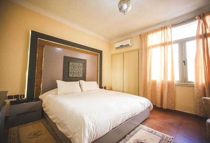 스탠다드 룸, Bab Mansour