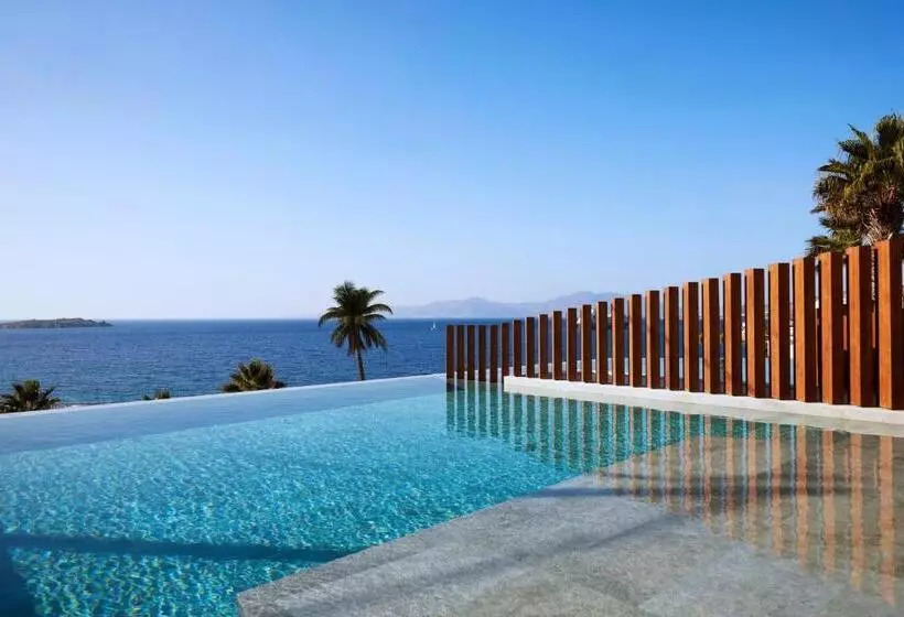 Suite with Pool, Bill & Coo Mykonos  The Leading Hotels Of The World