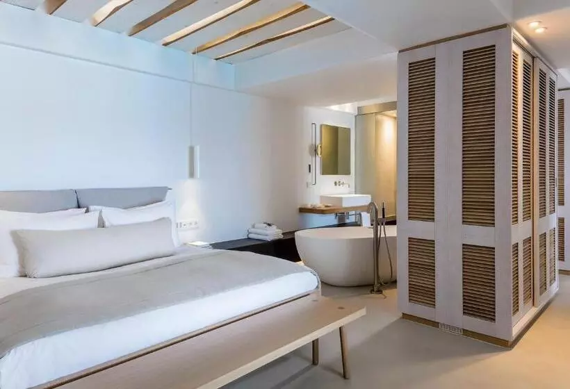 Suite with Pool, Bill & Coo Mykonos  The Leading Hotels Of The World