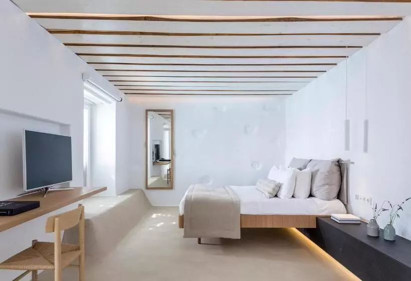 Suite with Pool, Bill & Coo Mykonos  The Leading Hotels Of The World