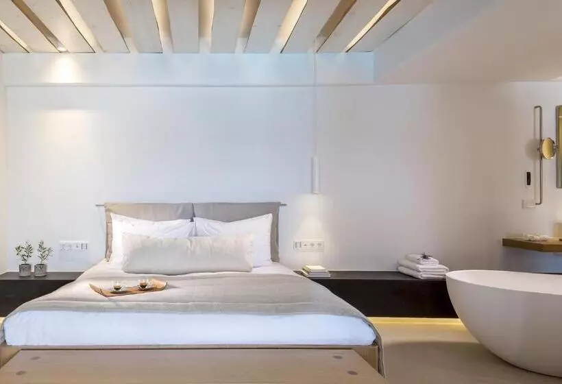 Suite with Pool, Bill & Coo Mykonos  The Leading Hotels Of The World