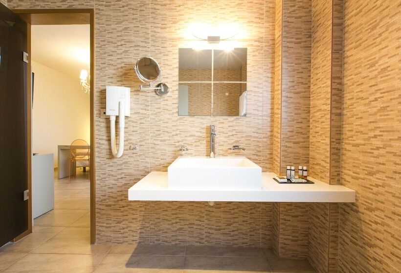 프리미엄 룸, Bourtzi