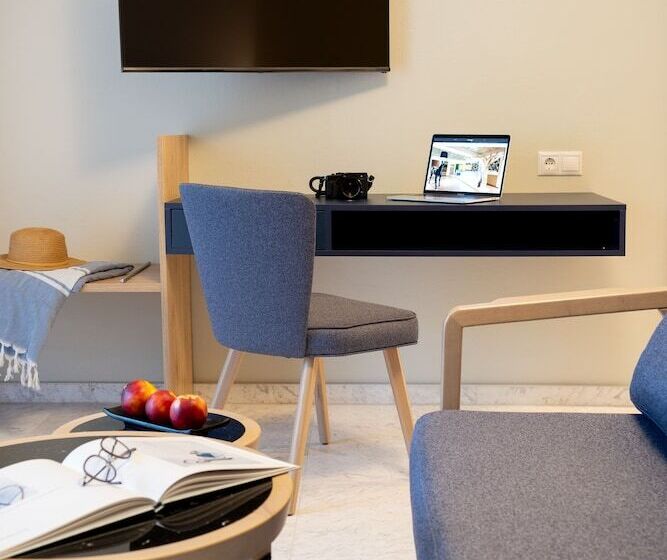 수피리어 룸, Bourtzi